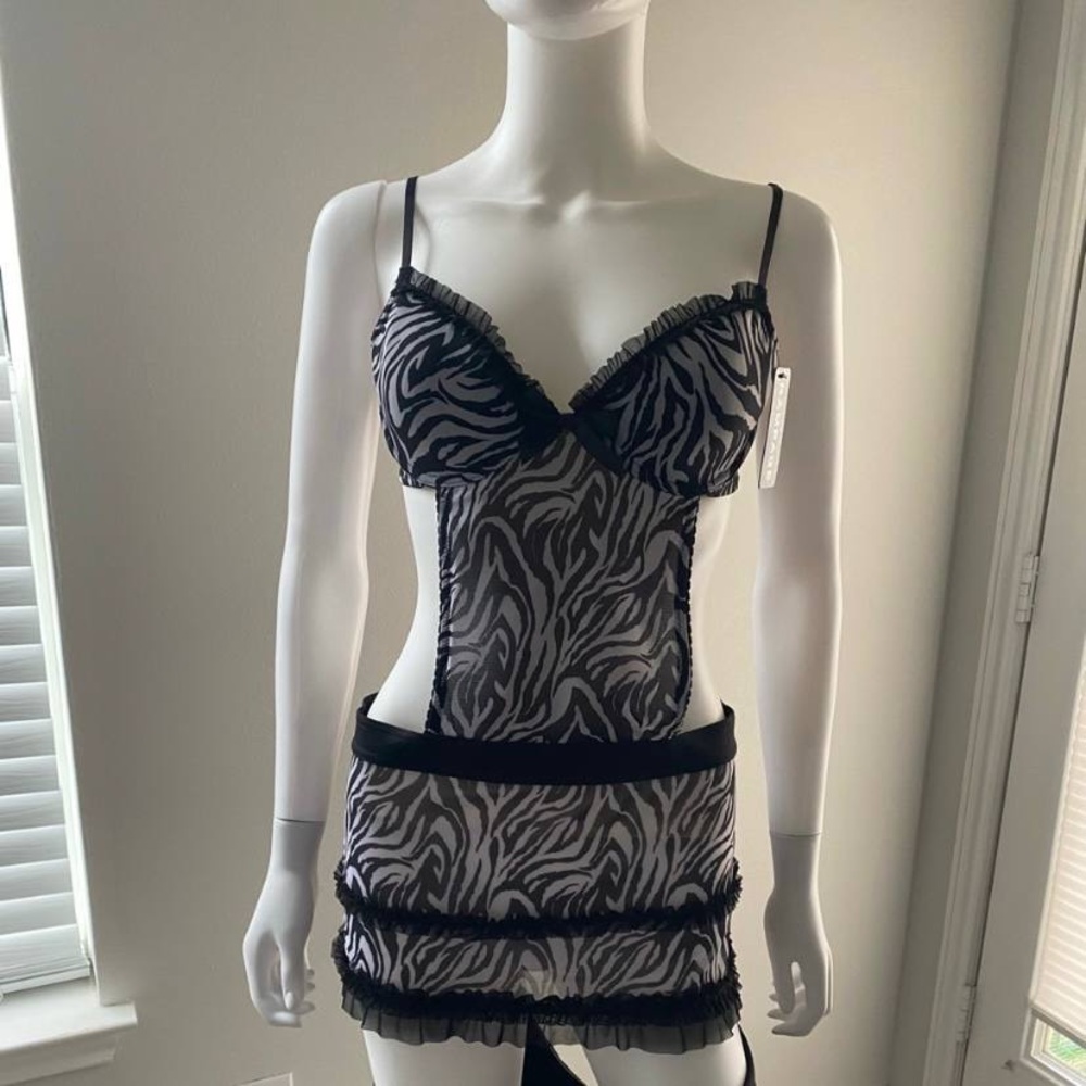 NWT Rampage Wild Zebra Lingerie Sz L